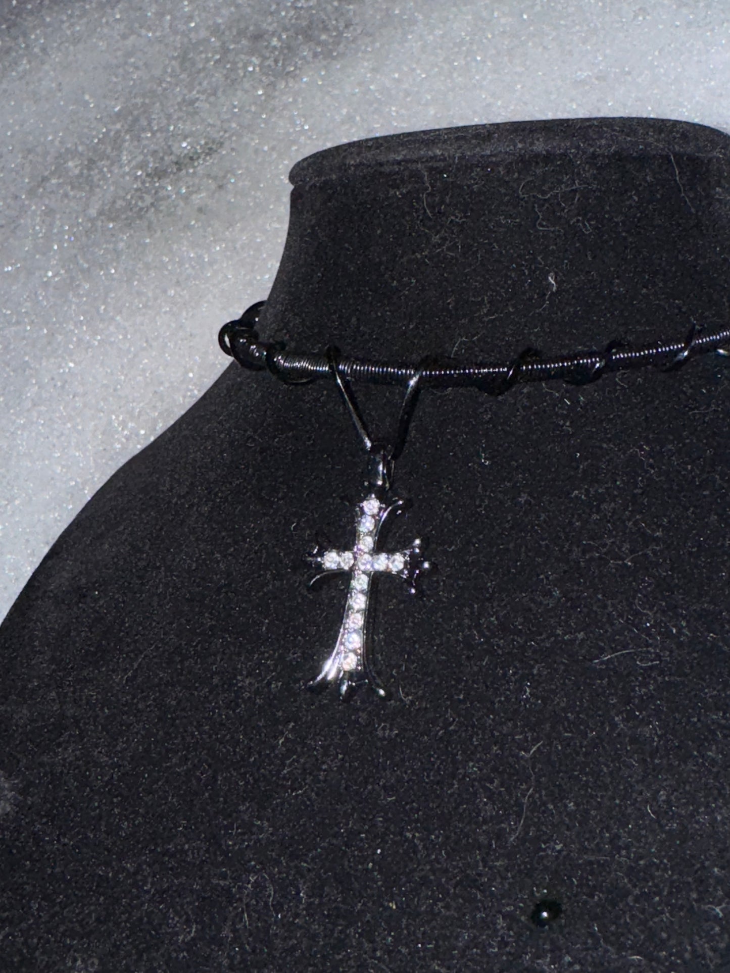 Cross Choker